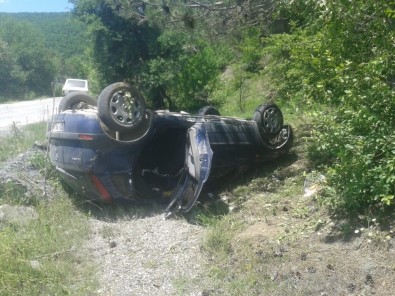 Kastamonu'da Otomobil Takla Attı Açıklaması 4 Yaralı