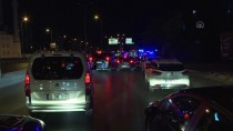 İstanbul'da Trafik Tabelası Direğine Çarpan Otomobildeki 4 Kişi Yaralandı