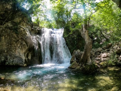 Kahramanmaraş'ın Saklı Cenneti Açıklaması 'Değirmendere Şelalesi'