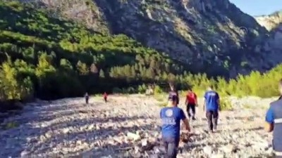 Kastamonu'da Valla Kanyonu'nda Yaralanan Bir Kişi İçin Kurtarma Çalışması Başlatıldı