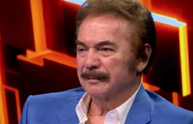 Orhan Gencebay: Ayaklarımı yıkar tabii