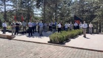 Din Görevlileri Şehitliği Ziyaret Etti