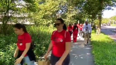 Hollanda'da Srebrenitsa Kurbanları Soykırımın 25'İnci Yılında Anıldı