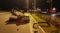 Kontrolden Çıkan Otomobil Önce Kaldırıma Çarptı Ardından Takla Attı Açıklaması 2 Yaralı