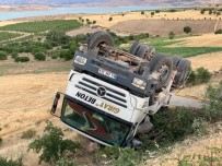 Elazığ'da Beton Mikseri Devrildi Açıklaması 1 Yaralı