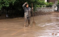 Erzincan'da Sağanak Sonrası Derelerden Sel Geldi