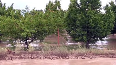 Erzincan'da Sağanak Yaşamı Olumsuz Etkiledi