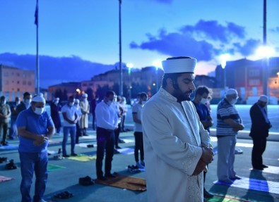 Fatih Sultan Mehmet Han'ın Namazgahında 'Şükür' Duası