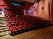 Singapur'de Sinemalar Yeniden Açılıyor