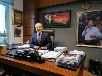 '15 Temmuz Türk Milleti'nin İhanet Şebekesine Karşı Sergilediği Dik Duruşun Yıl Dönümüdür'