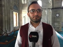 Hain Gecede Korkusuzca Cami Hoparlöründen Anons Yaptı, Binler Sokağa Döküldü