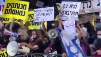 İsrail'de Binlerce Protestocu, Yolsuzlukla Suçlanan Netanyahu'nun İstifasını İstedi