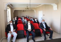 Kaymakam Solak, Deprem Bölgesindeki Muhtarlarla Bir Araya Geldi