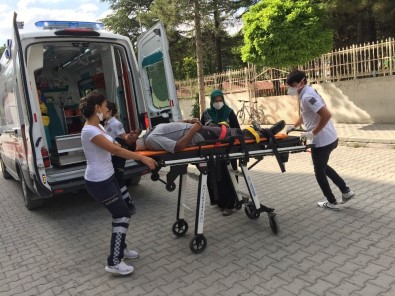 Konya'da Otomobilin Çarptığı Yaya Hastaneye Kaldırıldı