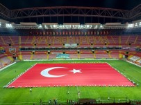 Dünyadaki En Büyük Türk Bayrağı Kayseri'de Açıldı