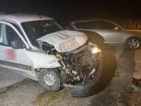 Hafif Ticari Araç Tıra Çarptı Açıklaması 1 Yaralı