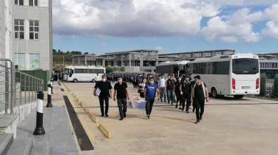 Kocaeli'deki Yasa Dışı Bahis Operasyonunda 8 Kişi Tutuklandı