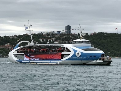 Üsküdar'da 15 Temmuz Demokrasi Ve Özgürlük Şehitleri Anıldı