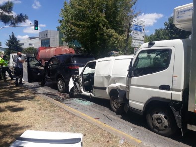 Bakırköy'de Zincirleme Trafik Kazası