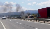 Bursa'da Seyir Halinde Alev Alev Yandı