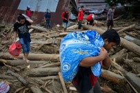 Endonezya'da Sel Felaketinde Ölenlerin Sayısı 25'E Ulaştı