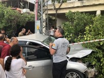Kaldırımda Yürürken Otomobilin Çarptığı Kadın Hayatını Kaybetti