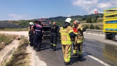 Seyir Halindeki Otomobil Alev Aldı