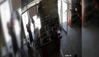 Erzincan'da Müşteri İle Market Sahibi Kavgası Kameraya Yansıdı Haberi