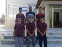 Hafızlık Eğitimini Tamamlayan Gençler Beratlarını Aldı