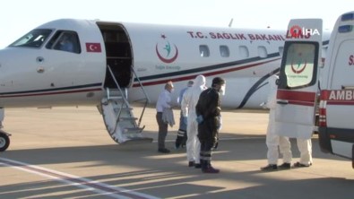 Kırgızistan'daki Kovid-19 Hastası Türk Vatandaşları Ambulans Uçakla Yurda Getirildi