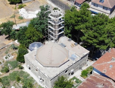 Minare Restorasyonu Leylekler İçin Durduruldu