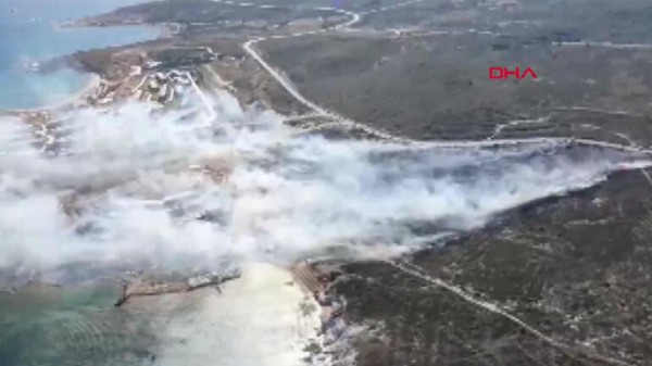 Alaçatı'da korkutan yangın!