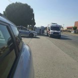 İzmir'de Otomobil Otobüs Durağına Daldı Açıklaması 1 Ölü Haberi