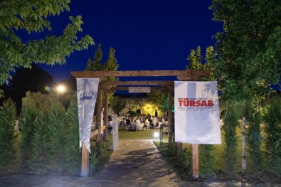 Bölge Acenteleri, KUTO'nun Düzenlediği Yemekte Bir Araya Geldi