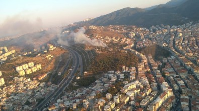 İzmir'de Evde Çıkan Yangın Makilik Alana Sıçradı