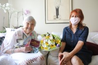 Muazzez İlmiye Çığ, 'Zoru Başaranlar' Kitabını Okuyor