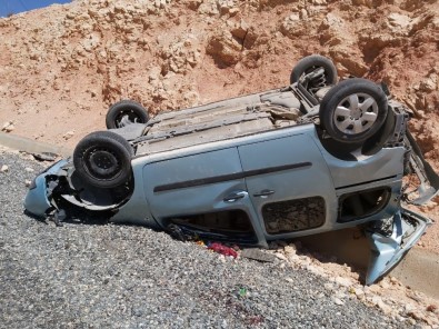 Siirt'te Otomobil Takla Attı Açıklaması 1'İ Ağır 3 Yaralı