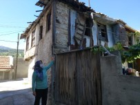 Buldan'da Yıkılmak Üzere Olan Ev Tehlike Saçıyor Haberi