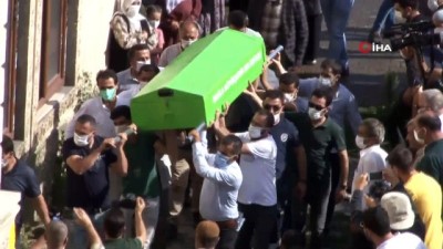 Muğla'da Öldürülen Üniversiteli Pınar Gültekin'in Cenazesi Bitlis'te Defnedildi
