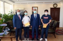 Vali Mahmut Çuhadar LGS Şampiyonlarını Ödüllendirdi