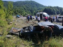 Zonguldak'ta Trafik Kazası Açıklaması 2 Yaralı