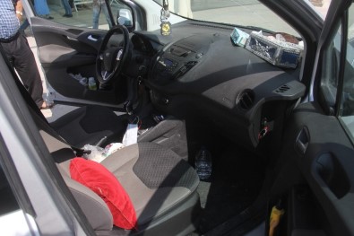 Arabada Arı Soktu Öldü