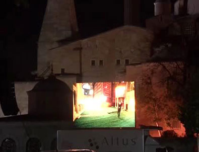 Ayasofya Camii'nde çalışmalara canlı izleniyor!