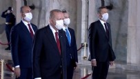 YÜKSEK ASKERİ ŞURA - Başkan Erdoğan ve YAŞ üyeleri Anıtkabir'de