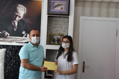 LGS Birincisi Ceren'e Başkan Sülük'ten Tablet