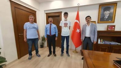 LGS Ergani Birincisinden Kaymakam Öztürk'e Ziyaret