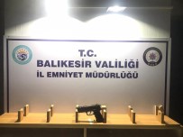 Balıkesir'de Polis 3 Silah Ele Geçirdi