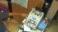 Çaldığı 50 Bin Doları Kemerine Sıkıştırdı