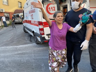 Maltepe'de Abla Kardeş Arasında Çıkan Bıçaklı Kavgada Araya Giren Anneleri Yaralandı