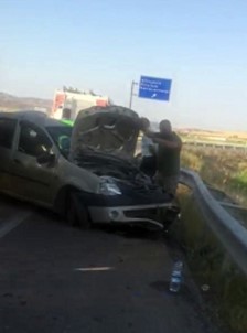 Sivas'ta Trafik Kazası Açıklaması3 Yaralı